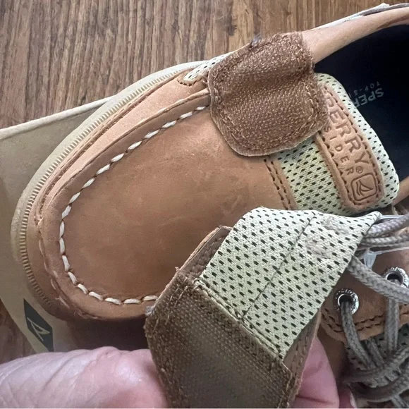 New-Kids Sperry Lanyard for boys. brand new - never worn-Perfect for Easter - Picture 2 of 4